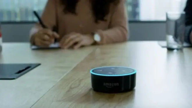 智能语音助手可以听从人们的指令回答问题