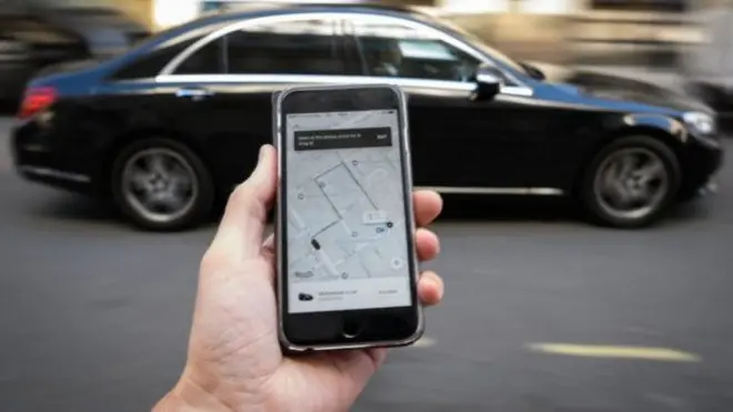 تطبيق أوبر على الهاتف النقال