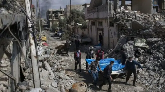 ඇමරිකාව ප්‍රමුඛ මිත්‍ර හමුදාවල ගුවන් ප්‍රහාර හේතුවෙන් පුද්ගලයන් දෙසීයක පමණ පිරිසක් මරණයට පත්වූ බවට පළවන වාර්තා පිළිබඳව ඇමරිකානු හමුදාව විසින් පරීක්‍ෂණ අරඹා ඇත