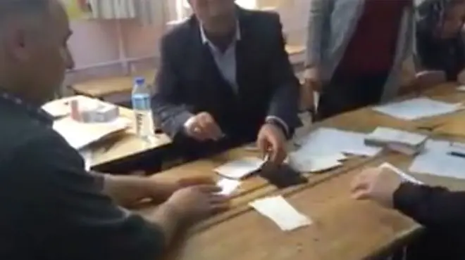 Mühürsüz pusulalara mühür basılırken