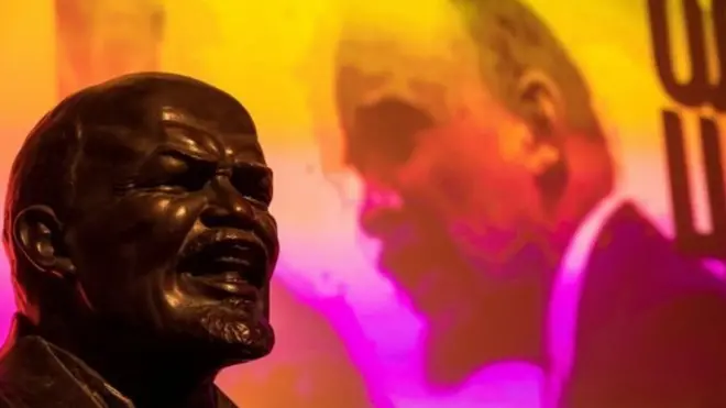 Năm 2017 đánh dấu tròn 100 năm cuộc Cách mạng tháng Mười Nga do cố lãnh tụ V. Lenin lãnh đạo