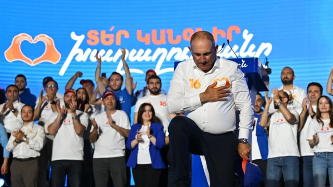 Nikol Paşinyan