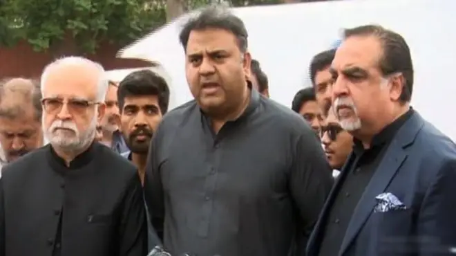 فواد چوہدری، عمران اسماعیل، مولودی محمود