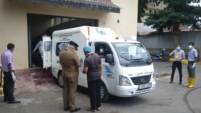 ගාල්ල ජාතික රෝහලේ තැන්පත් කර තිබු ඉරාන නාවිකයින් 84දෙනාගේ මළ සිරුරු අද (මාර්තු 13 වැනිදා) පස්වරුවේ ඉරානයට යැවීමට නියමිත බව ආරක්ෂක ලේකම් (එයාර් වයිස් මාර්ෂල්) සම්පත් තුයියකොන්තා බීබීසී සිංහල වෙත තහවුරු කළේය.