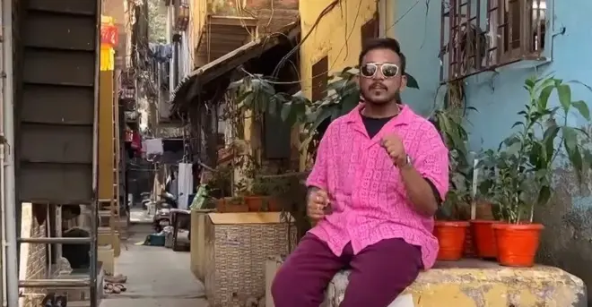 अभिषेक कुर्मे बीटबॉक्सिंग करते हैं