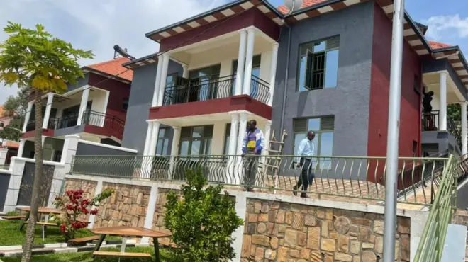 Ku rugo rw'iki kigo gicumbikira kikanita ku bari mu zabukuru