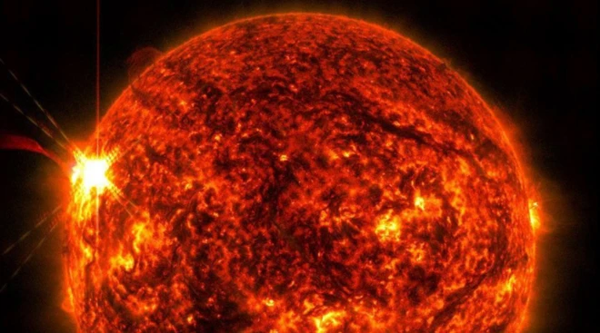 NASA'nın Güneş'i takip eden teleskobu, Güneş patlamasının bu görüntüsünü yakaladı.