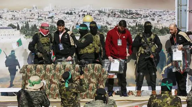 عملية تسليم الرهائن