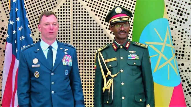 Ajajaa Waraanaa Ameerikaa Koomaandii Afrikaa, Jeneraal Dagvin R.M. Anderson fi Itaamaajor Shuumiin Humna Waraanaa Itoophiyaa Fiild Maarshaal Biraanuu Juulaa 