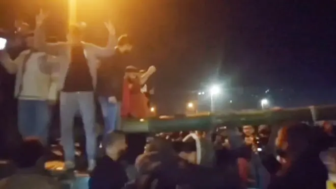 Жители Дамаска реагируют на заявления о том, что город «освобожден»