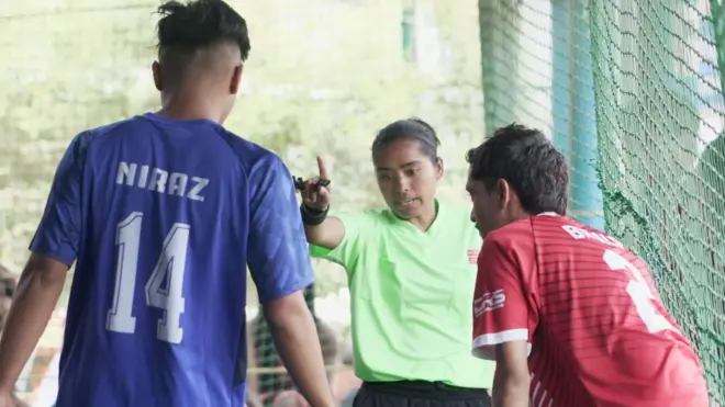 खेल खेलाउँदै लक्ष्मी