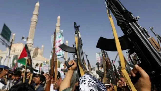 ብረቶም ንላዕሊ ሓፍ ዘበሉ ብዙሓት ዕጡቓት ሑቲ