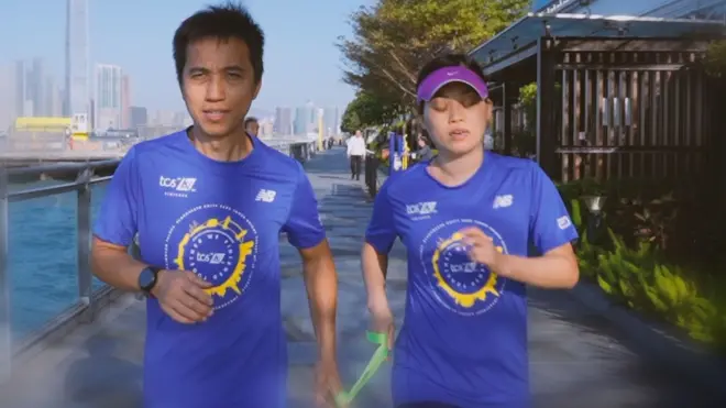 마라토너 인티 푸와 그의 남편 크리스 로