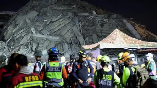 ตึกถล่ม 