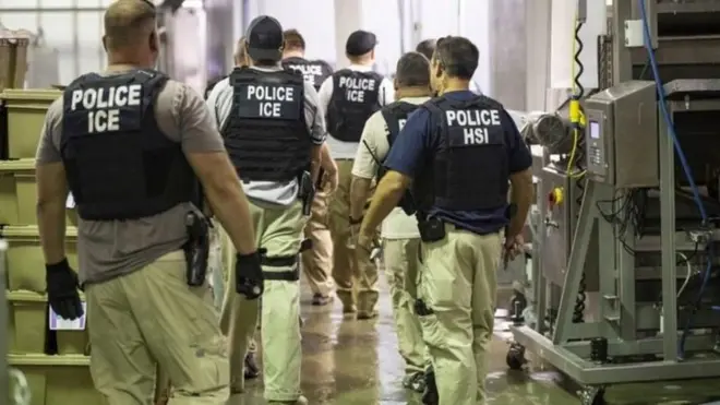 ኣባላት ማእሰርቲ ኢሚግሬሽን