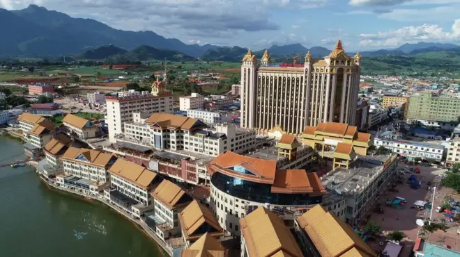 လောက်ကိုင်မြို့ မြင်ကွင်း(ပုံဟောင်း)