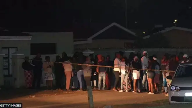 Abantu bashengereye aho ukurasana kwabereye