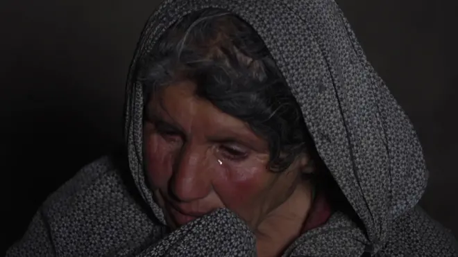 بي بي پایندو د وچکالۍ له امله د خپل کور کلي پرېښودو ته اړه شوې.