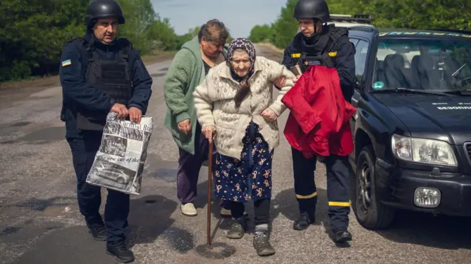 مواطنون أوكرانيون في منطقة سومي