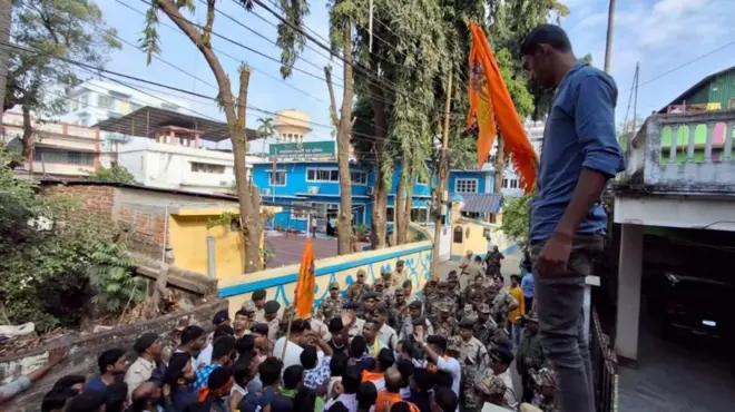 అగర్తలలో నిరసనలు