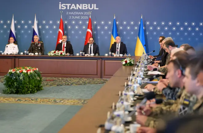 أوكرانيا وروسيا تلتقيان في تركيا لإجراء محادثات سلام، إسطنبول - 02 يونيو 2025
