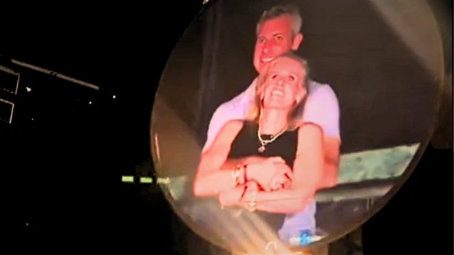 కోల్డ్ ప్లే కాన్సర్ట్