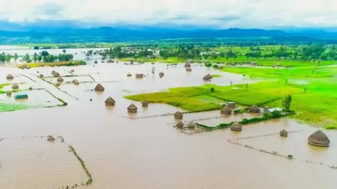 ናይ ሎምዘበን ክራማት ብርቱዕ ዝናብ ዝበዝሖ ስለዝነበረ ብዙሕ ሰብ ሞይቱ