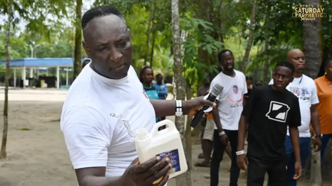 Pásítọ̀ Jeremiah Fufeyin