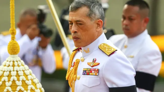 Pentahbisan resmi Raja Maha Vajiralongkorn baru akan digelar setelah kremasi jenazah ayahnya, yang akan berlangsung tahun ini.