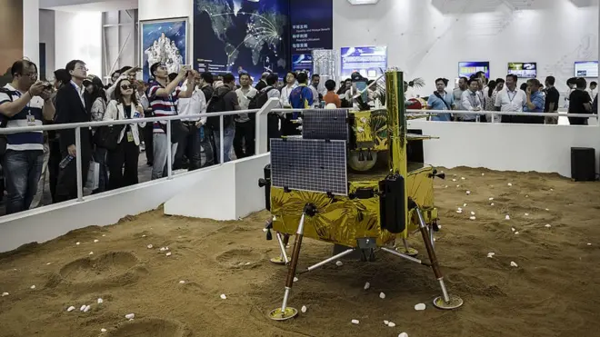 В ноябре на выставке в Китае была показана модель лунного зонда