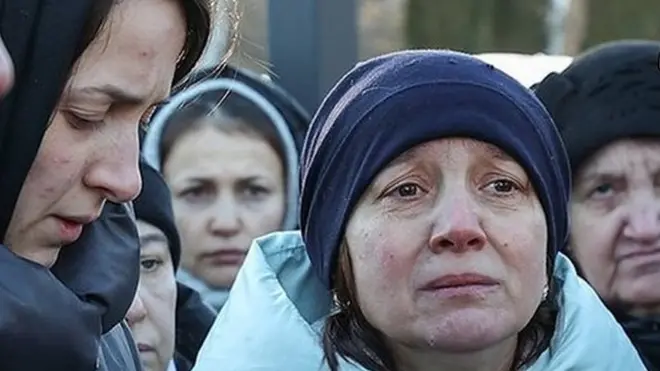 యుక్రెయిన్‌లో చనిపోయిన ఒక రష్యా సైనికుడికి గత వారం మాస్కోలో అంత్యక్రియలు నిర్వహించారు