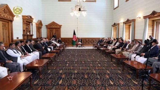 ښاغلي غني د خپلې ولسمشرۍ پرمهال دا ډول ناستې ډېرې کمې جوړې کړي، خو اوس یې تصمیم نیولی دا ډول ناستو ته ډېر سیاسي مشران وروبولي