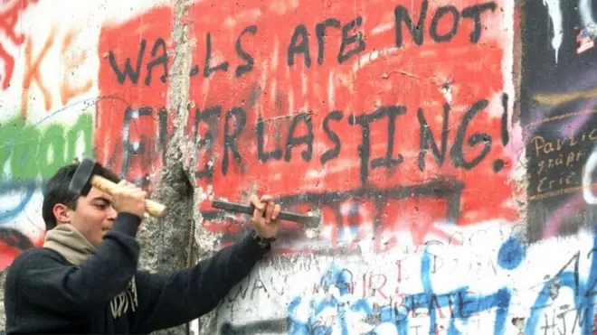 1989年那一代人的孩子們將不會如同他們的父母那樣享受同樣的自由了。在他們的成長過程中，不再相信戰爭僅是過去曾發生的事。