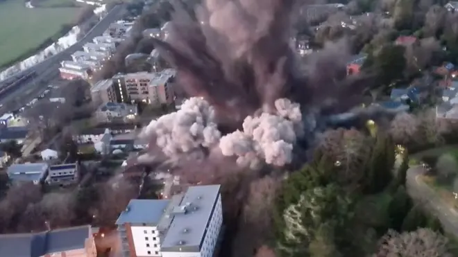 بالفيديو: تفجير قنبلة من مخلفات الحرب العالمية في بريطانيا