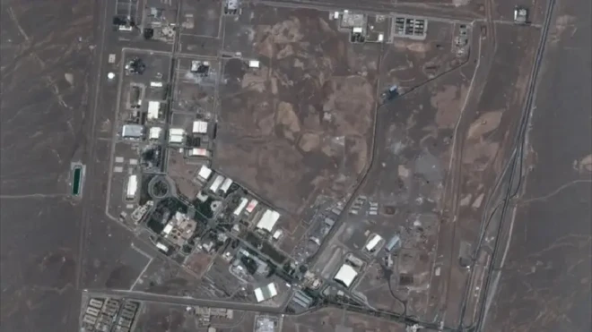 اسرائیلو د ایران د نطنز اټومي بټۍ په هوايي بریدونو په نښه کړي