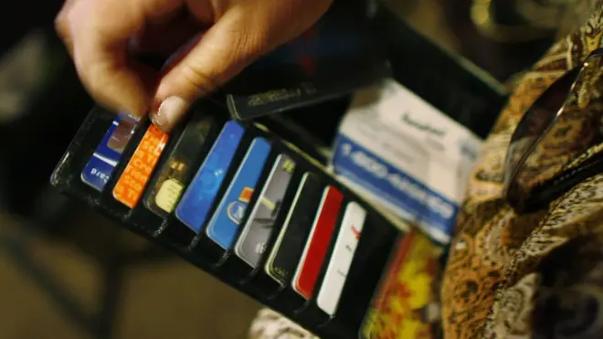 El endeudamiento personal ha generado una industria de cobro de deudas.