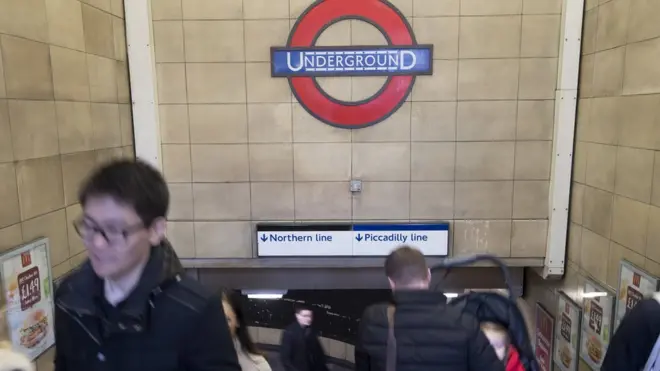 Пассажиры метро в Лондоне дышат более грязным воздухом, чем автомобилисты или пассажиры автобусов