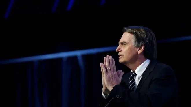 Bolsonaro tem 39% dos votos válidos, segundo Datafolha divulgado na quinta-feira