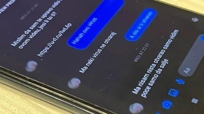 ИТ стручњаци сумњају да су ове поруке пропуст у безбедности Фејсбука.