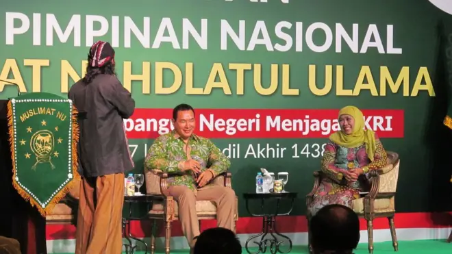 Tommy Soeharto dan Khofifah Indar Parawansa berdialog dengan para muslimat NU pada Rapimnas 2017 di Jakarta.