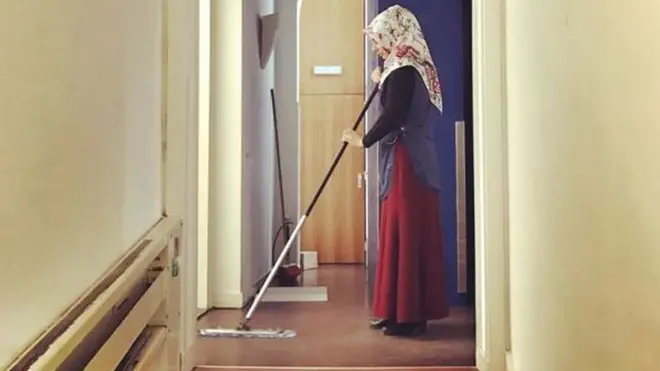 "Zeynepin Görünüşü" Johannes Vermeer-in "Südçü Qız" əsərinə bənzədilir.