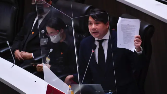 นายพิจารณ์ เชาวพัฒนวงศ์ รองหัวหน้าพรรคก้าวไกล