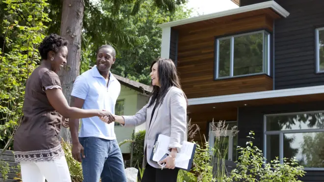 Canada ban foreigners from buying house