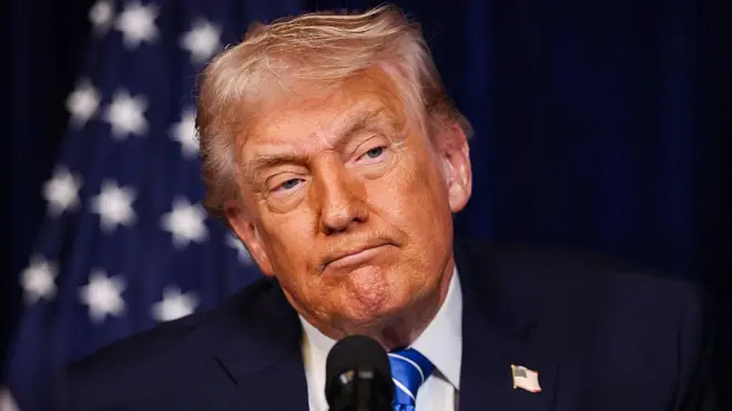 डोनाल्ड ट्रम्प