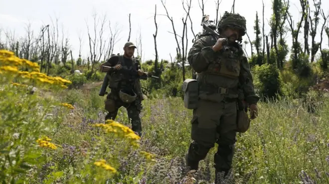 Українські військові в зоні проведення АТО біля Авдіївки
