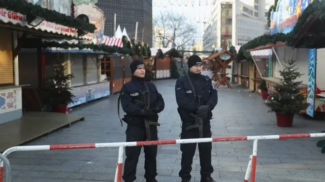 У Німеччині ввели посилені заходи безпеки після нападу в понеділок