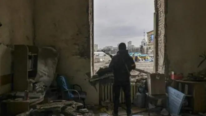 أصبح دوي القذائف مألوفا في العديد من أنحاء أوكرانيا