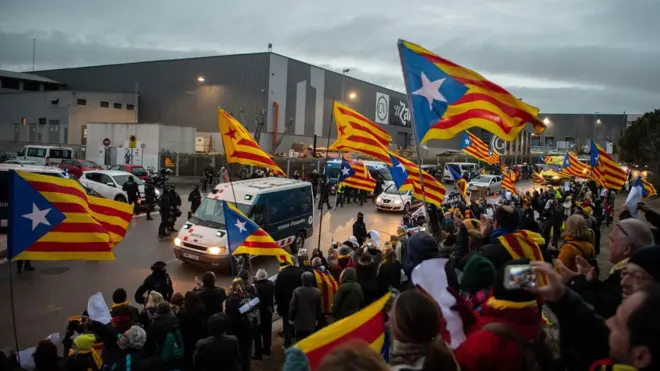 Los líderes separatistas fueron trasladados a una prisión cercana a Madrid para el juicio.