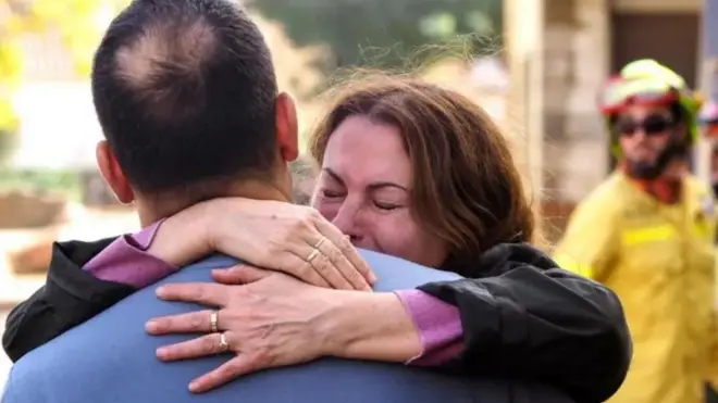 Испанцы приходят в себя после наводнения в Валенсии