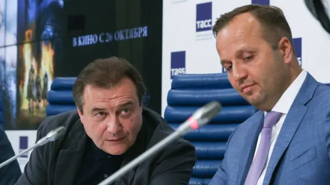 Константин Добрынин (справа) говорит, что это уже четвертая экстремистская акция против фильма Алексея Учителя